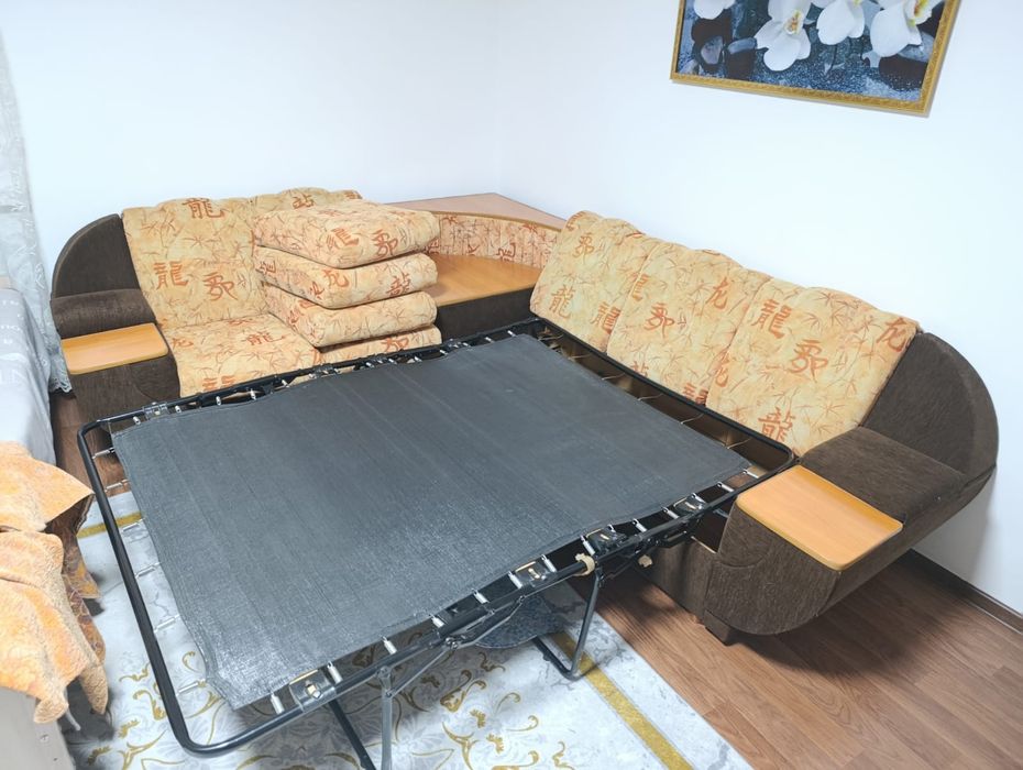 Продам диван в хорошем состоянии