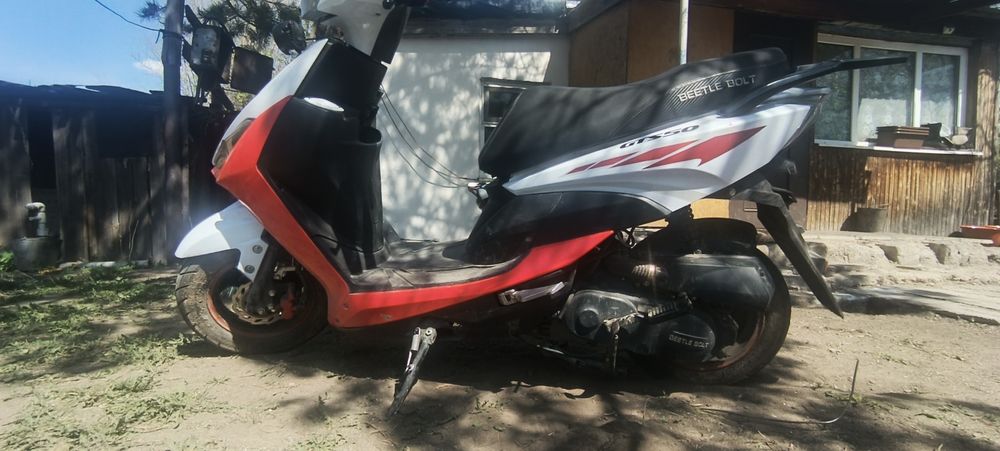 Продам скутер срочно