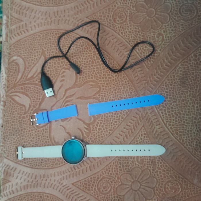 Продам смартчасы