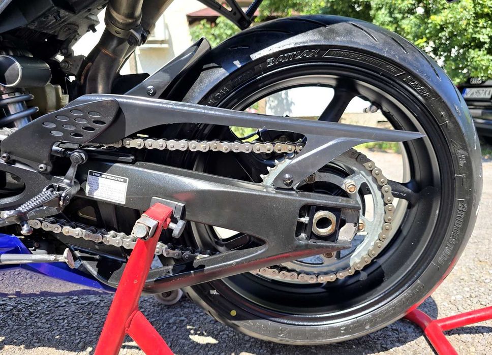 Yamaha YZF-R1 1000 AKRAPOVIC