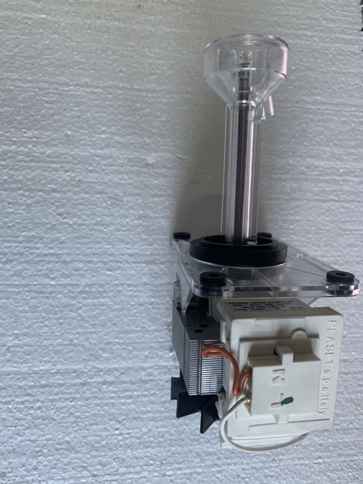 Pompa apa masina cuburi de gheata diferite marci si modele noi