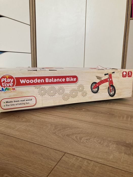 Ново дървено баланс колело