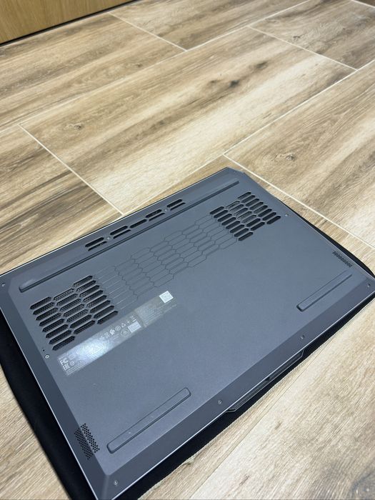 Геймърски лаптоп Lenovo LOQ 15ARP9 | RTX 4060 8GB | Ryzen 7 7435HS | 32GB DDR5 | 1TB SSD | Гаранция Ardes