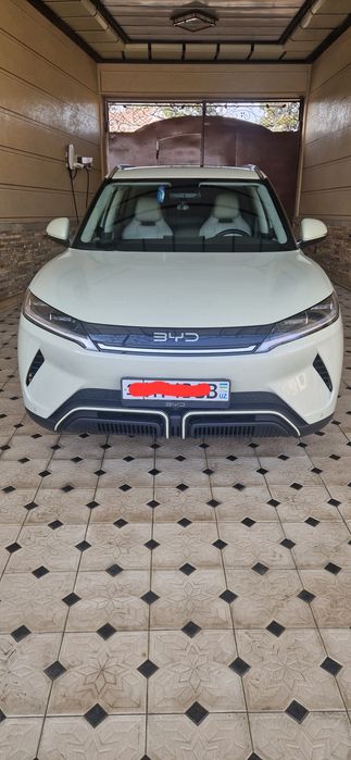 BYD Yuan Up сотилади 2025 йил