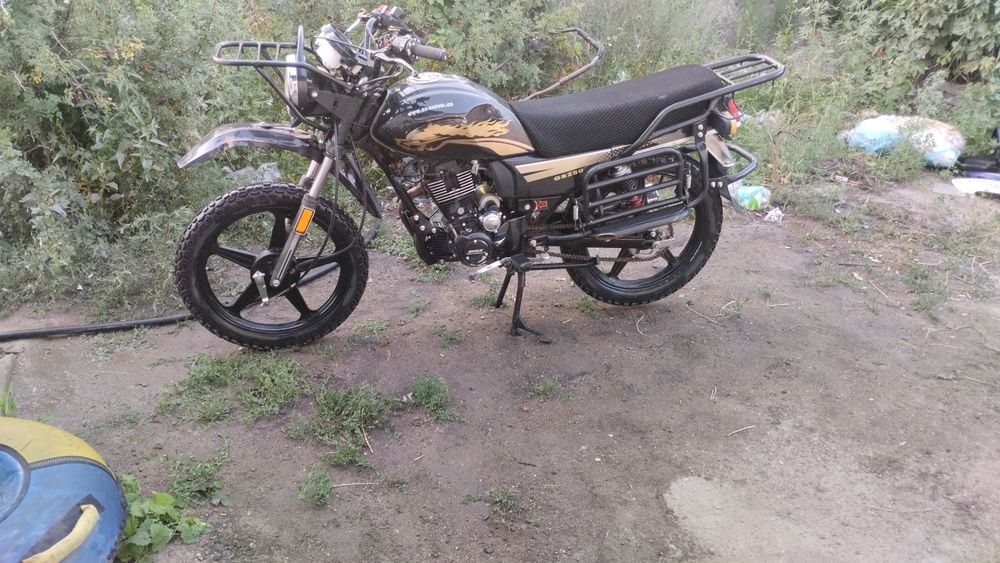 Продам мотоцикл 250 кубов