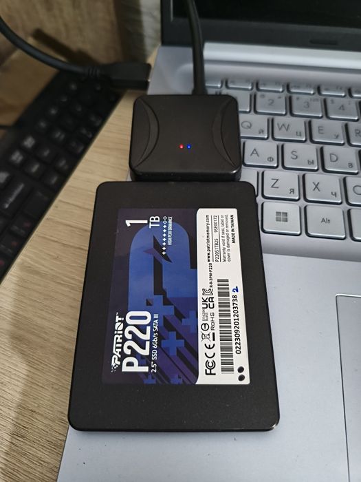 SSD 2.5" SATA,  1тб,  дёшево!