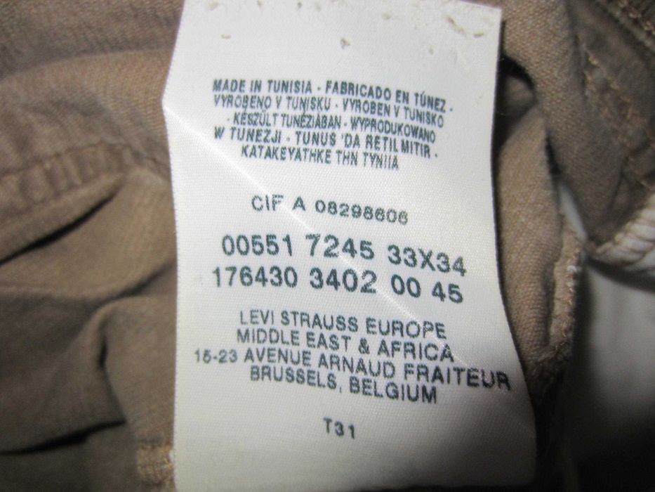 Reiat Levis 551, W33 L34, Talie=86cm,Lung=110cm, drepti, stare buna