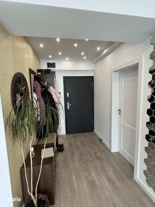 Apartament 3 camere, 82 mp utili, zona Albert-bloc 2021