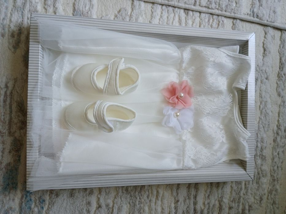 Комплект с рокля за новородено