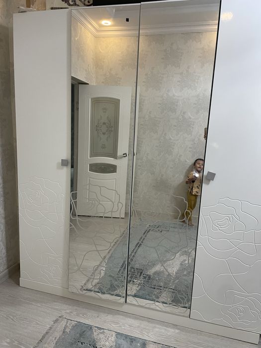 Спальный гарнитур+2тумбочка+кровать