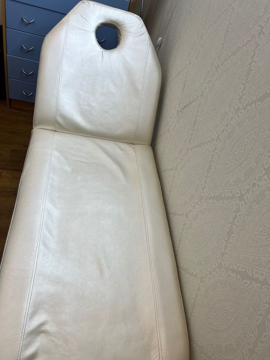 Кушетка косметологическая