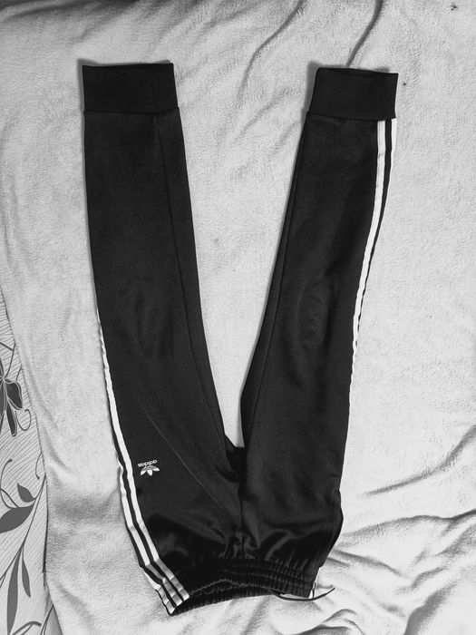 Pantaloni trening Adidas,mărimea XS