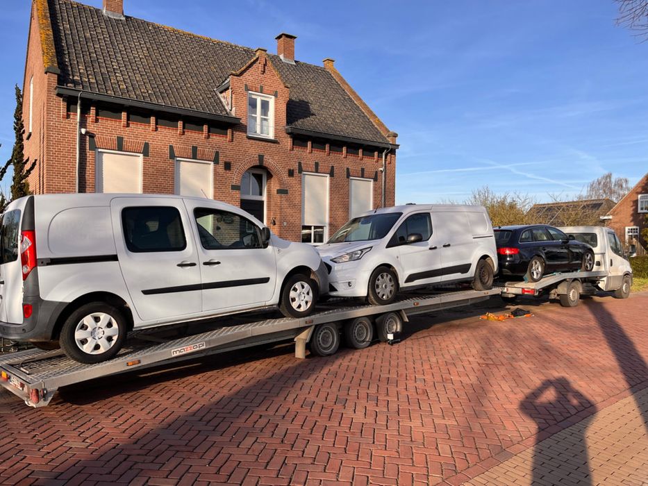 Лицензиран транспорт на автомобили