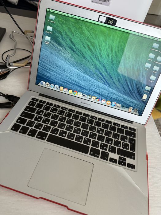 MacBook Air 13” (начало 2014) в идеальном сост.