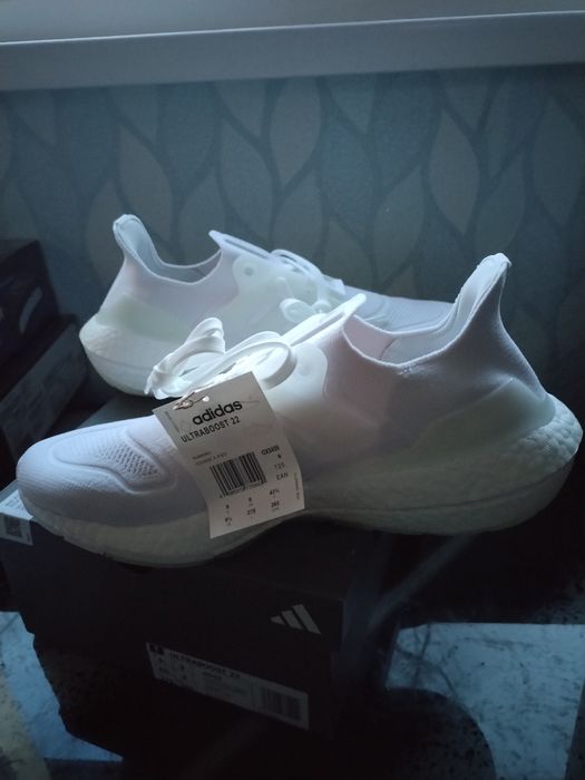Adidas Ultra Boost 22  43.1/3номер