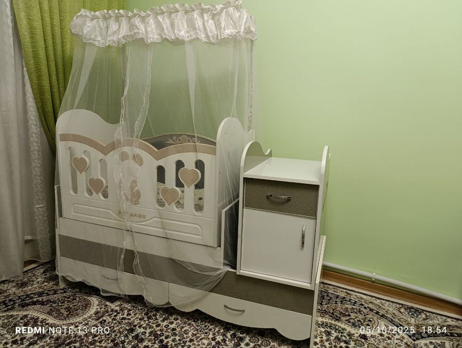 Янги болалар кровать ва алвонч.