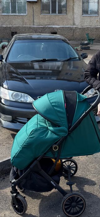 Продам прогулочную коляску