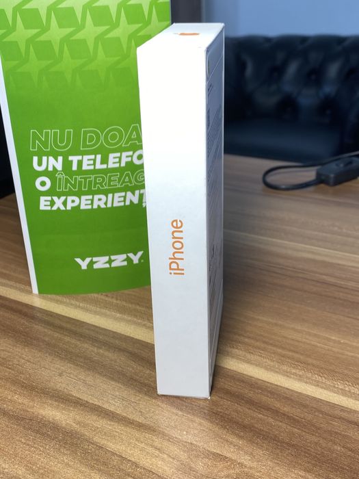 iPhone 17 Pro Max • 256 GB • Cosmic Orange