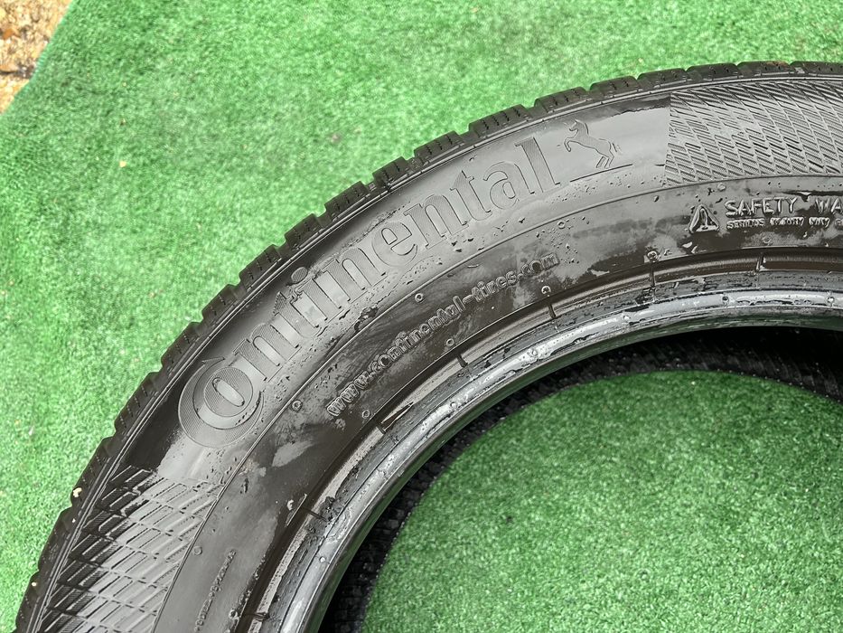 2 зимни гуми continenta 215 65 17