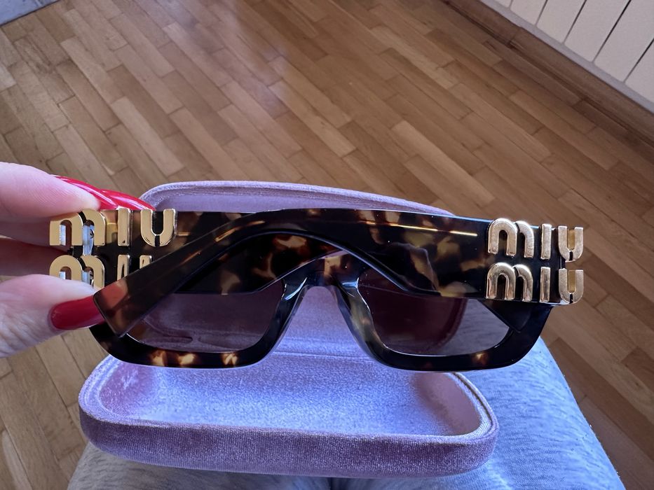 Слънчеви очила Miu Miu