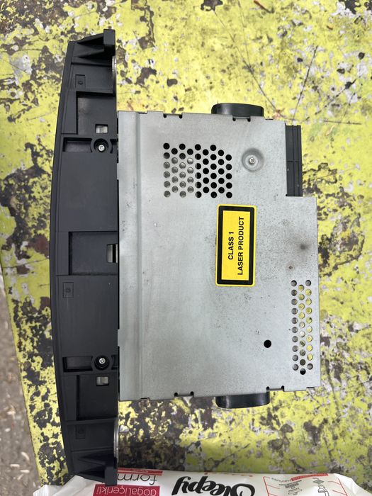 Оригинално Радио / CD Player за Mercedes A-Class (W169) и B-Class (W245) - Audio 20