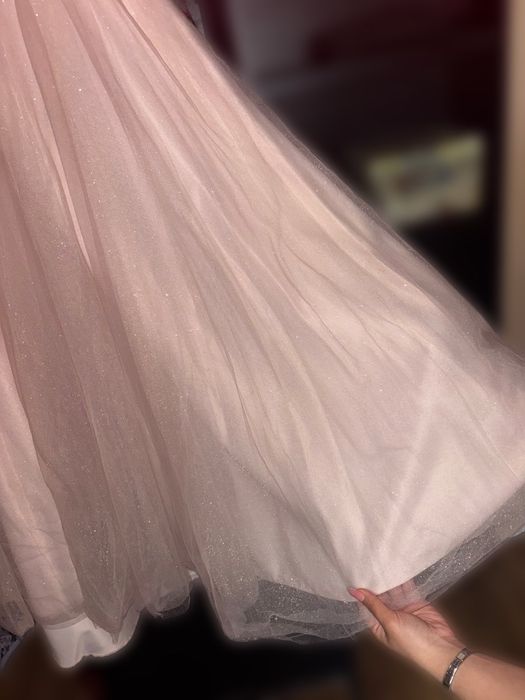 Абитуриентска бутикова рокля тип принцеса