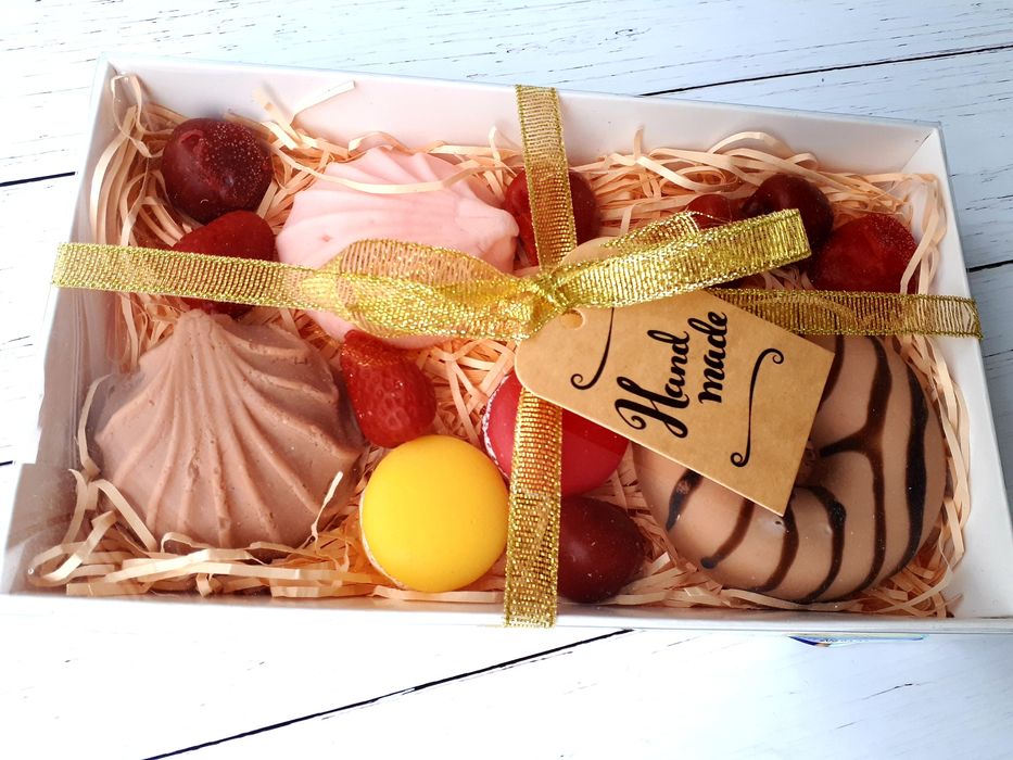 Подарки из мыла ручной работы