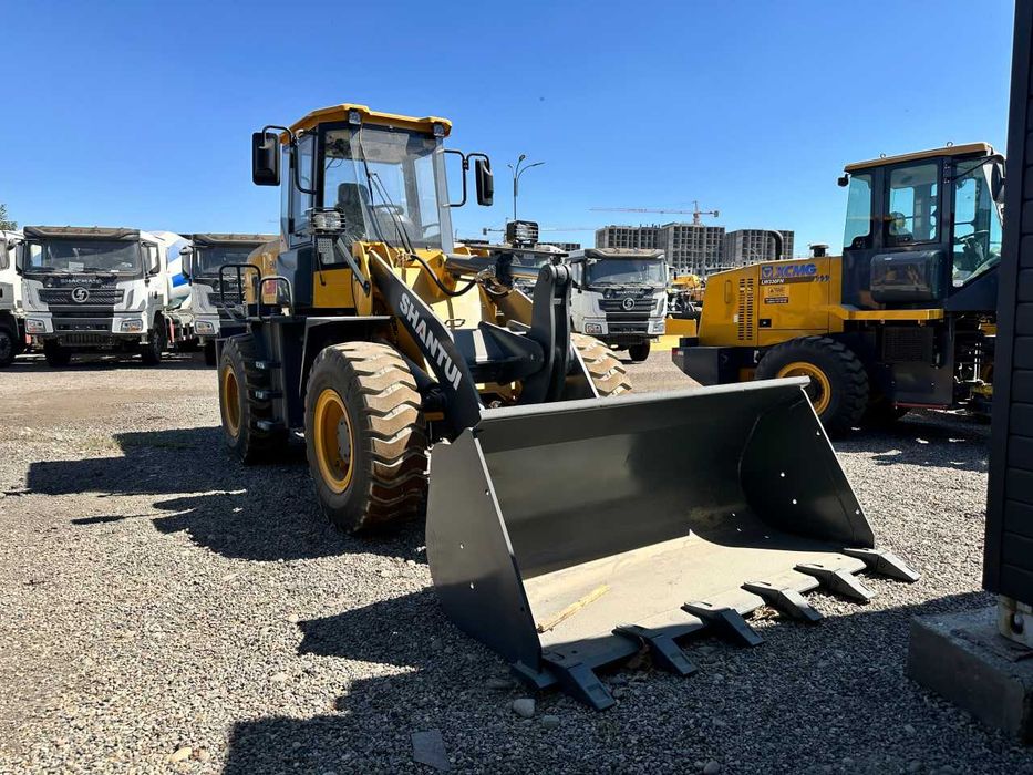 Фронтальный погрузчик SHANTUI L36-B5 в наличии Ташкенте