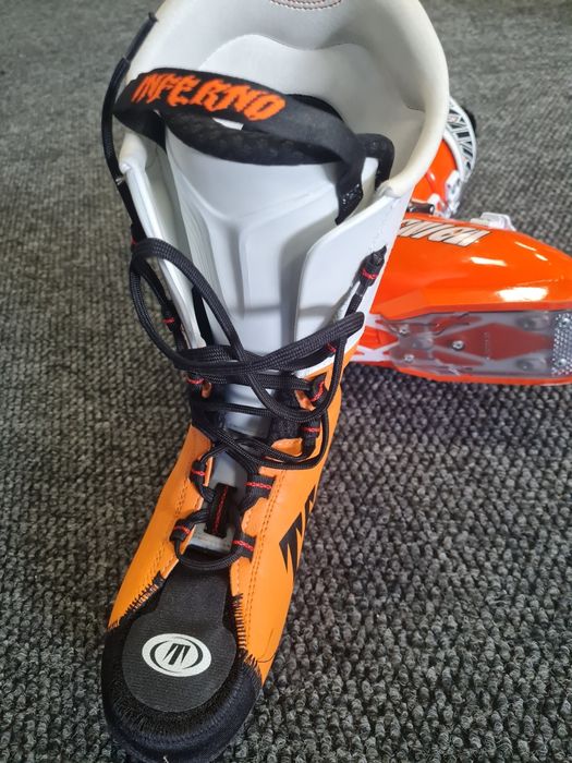 Ckи обувки Тecnika