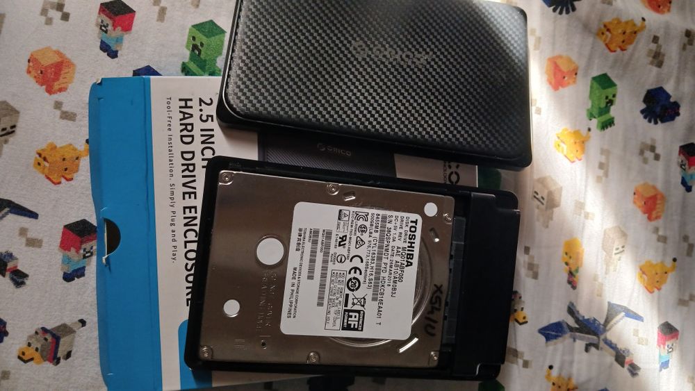 Hard diskuri portabile si boot-abile (500GB) cu sisteme de operare