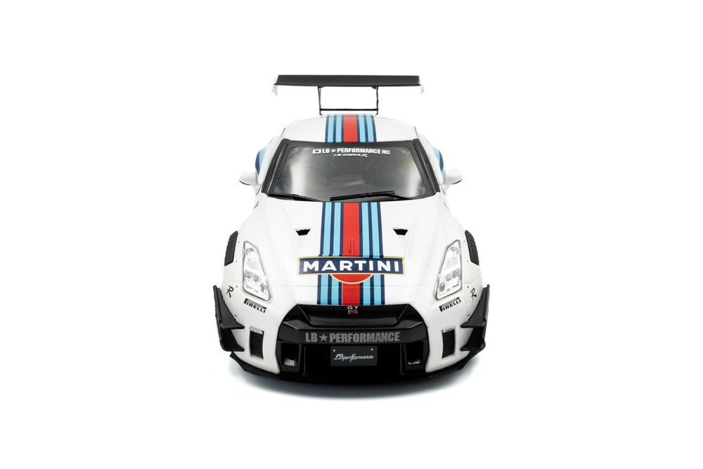 Macheta Nissan GT-R (R35) cu Liberty Walk Body Kit 2.0 1:18 Solido