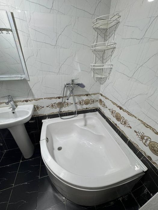 Тинчлик метро яқинида квартира бор
Цена: 2 500