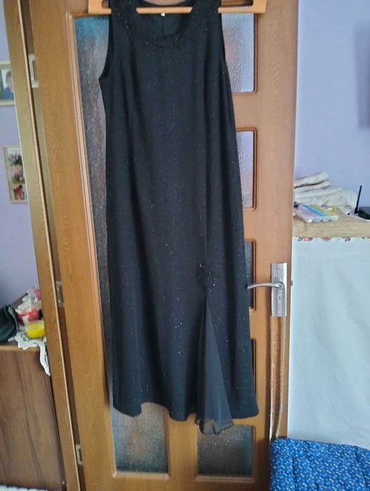 Rochie de seara lunga cu blezer mărimea 48 -50 350 lei.
