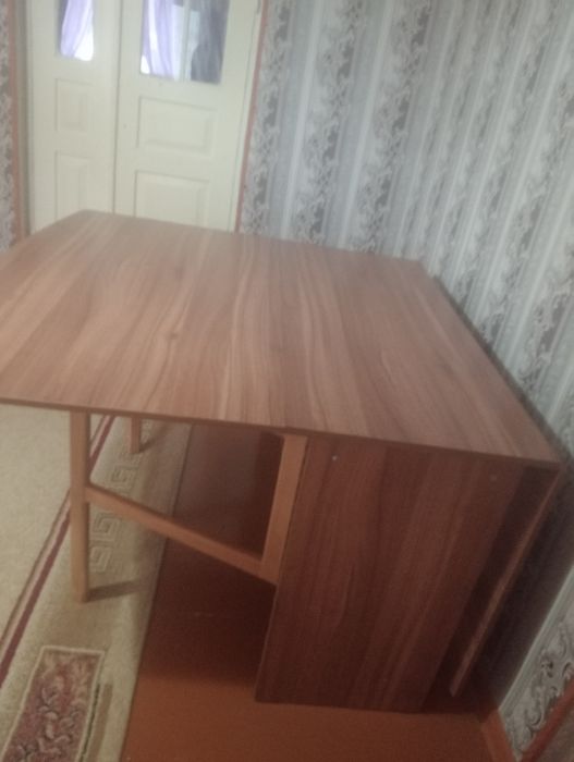 Стол книжка новый