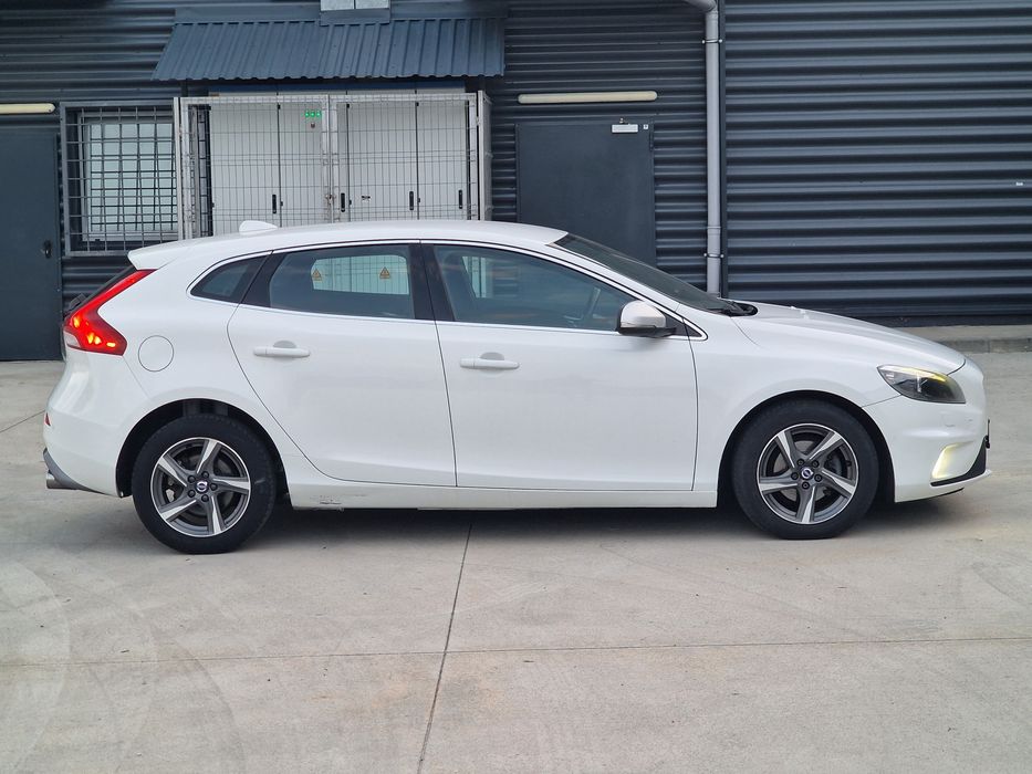 Volvo V40 R Disign 2015 - 2.0 Diesel - Accept Schimb