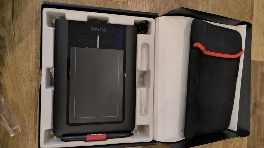 Wacom bamboo pen and touch