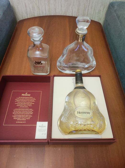 Бутылки для коллекции