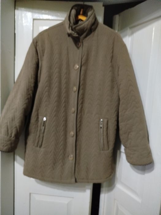 Тёплая женская куртка