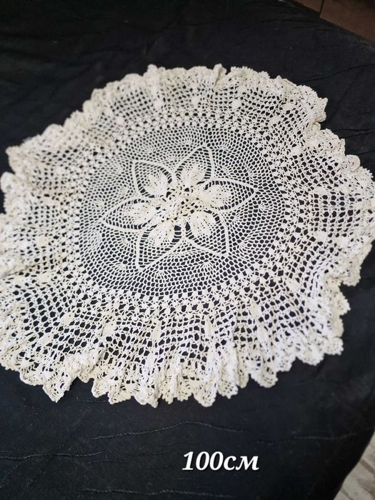 Карета,  покривки за маси и легла