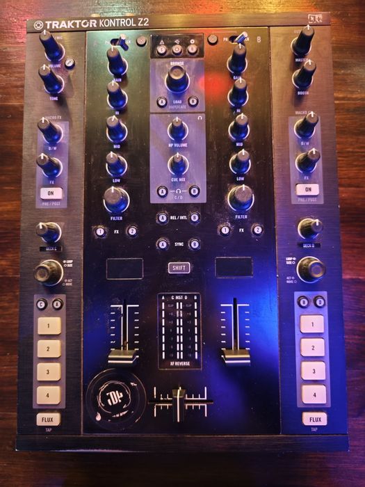 Traktor KONTROL Z2