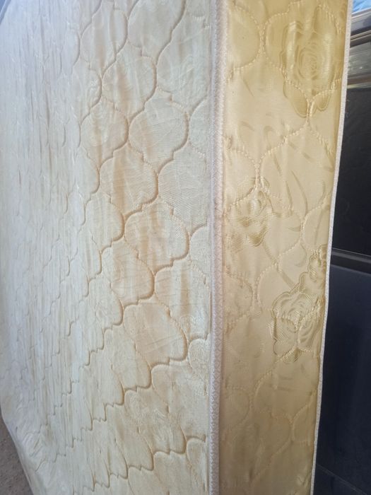 Кровать, матрас, комод