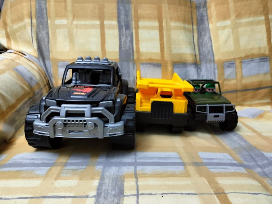 Продам б/у игрушки в отличном состоянии