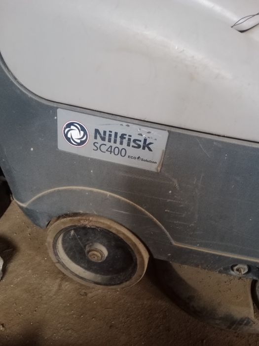 Продам поломоечную машинку