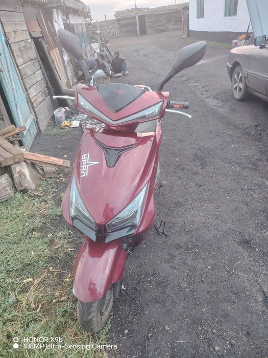 Продам скутер с 10