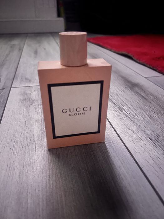 Gucci Bloom  folosit maxim 10 ml