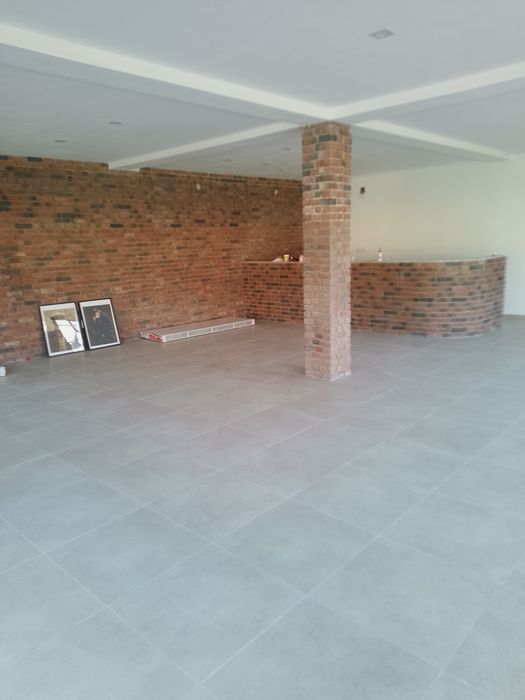 Imobil situat la intrare in Gherla pe DN 1C
