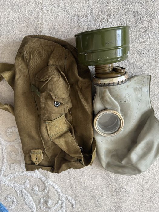 Продам противогаз ГП-5 вместе с чехолем