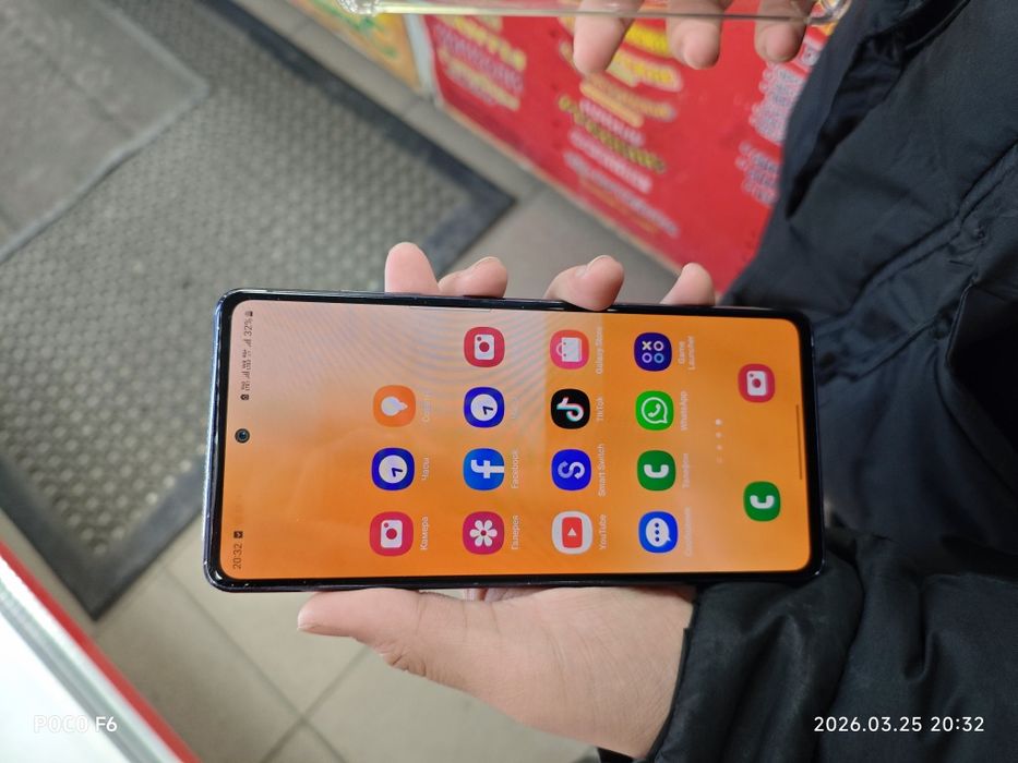 Обменяю Samsung galaxy s20 fe