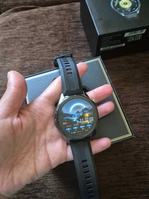 Смарт часовник Huawei watch GT 6 с 2 години гаранция