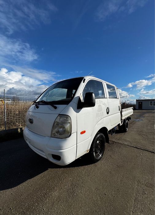 bara fata camioneta Kia K2500
